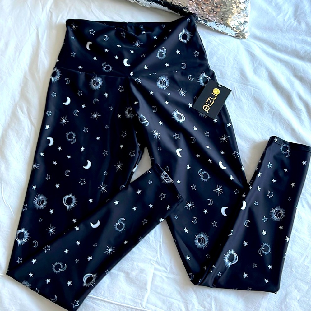 ONZIE brand new Star/moon Leggings